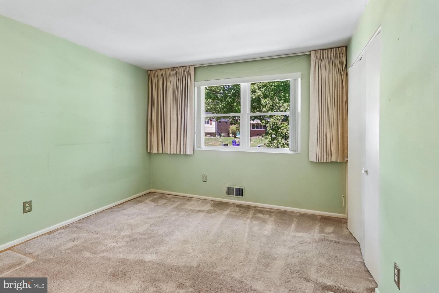 902 Malta Ln photo 27