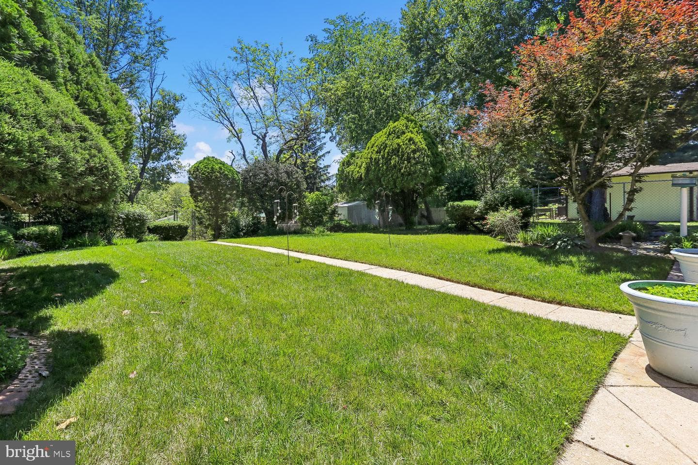 902 Malta Ln photo 48