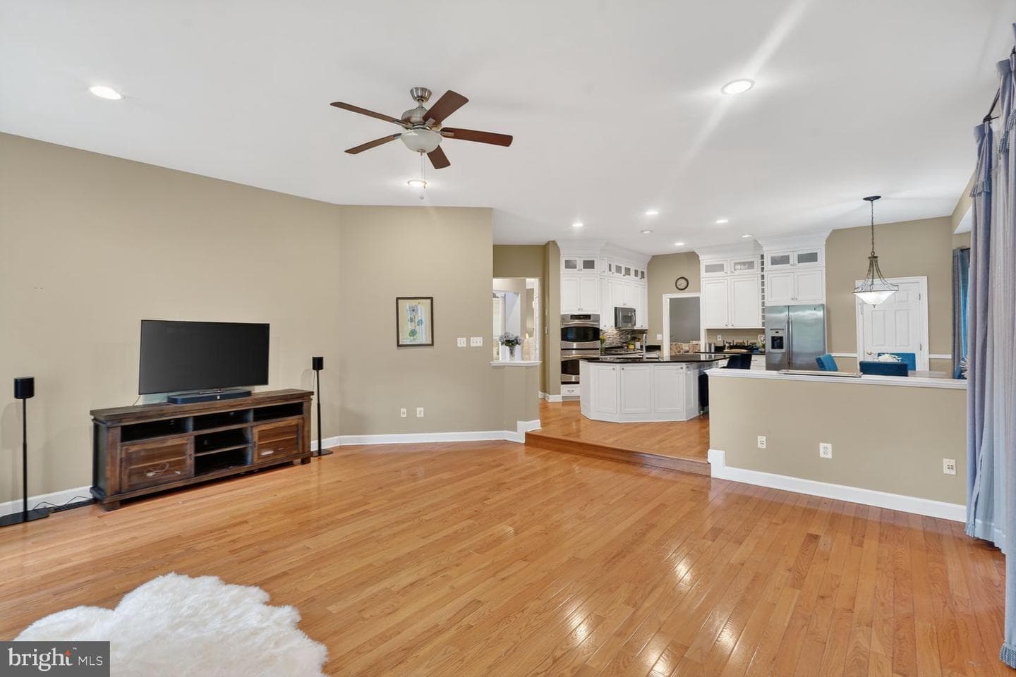 414 Summer Garden Way photo 7