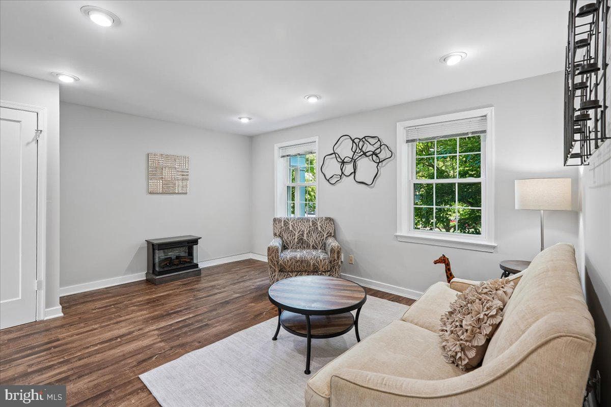 2222 Washington Avenue #101 photo 5