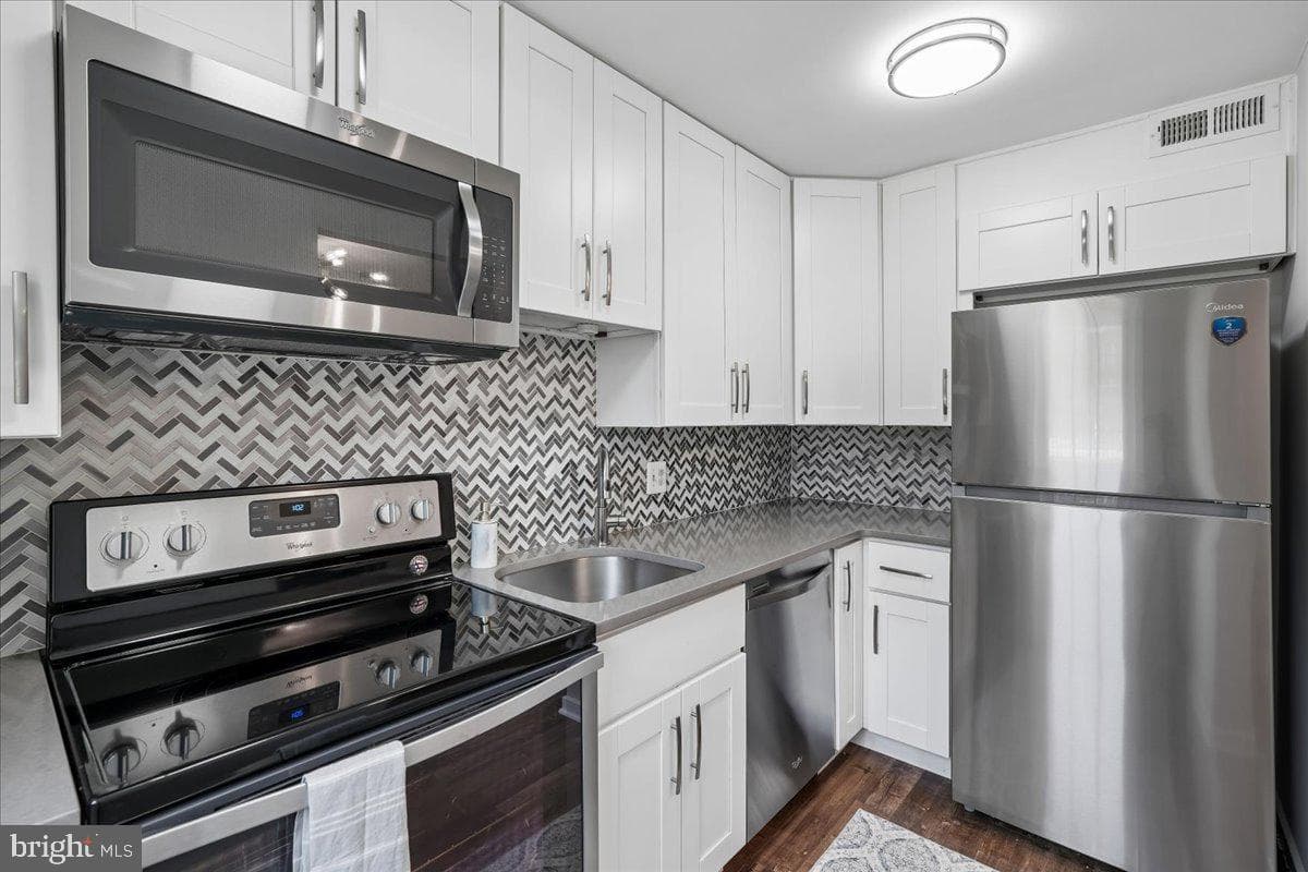 2222 Washington Avenue #101 photo 7