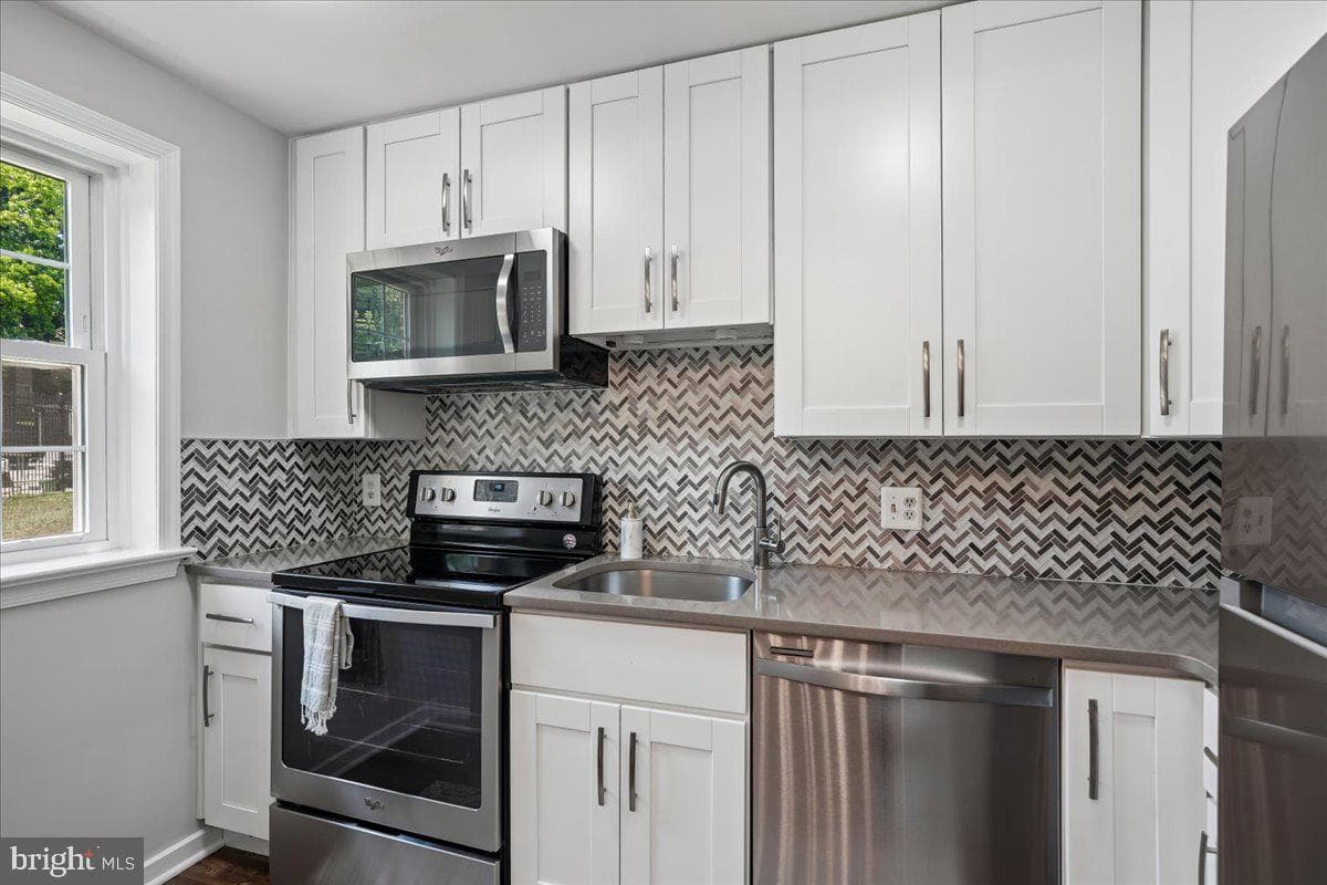 2222 Washington Avenue #101 photo 8