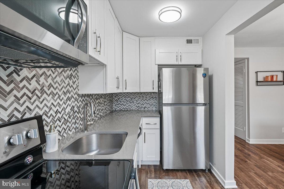 2222 Washington Avenue #101 photo 9
