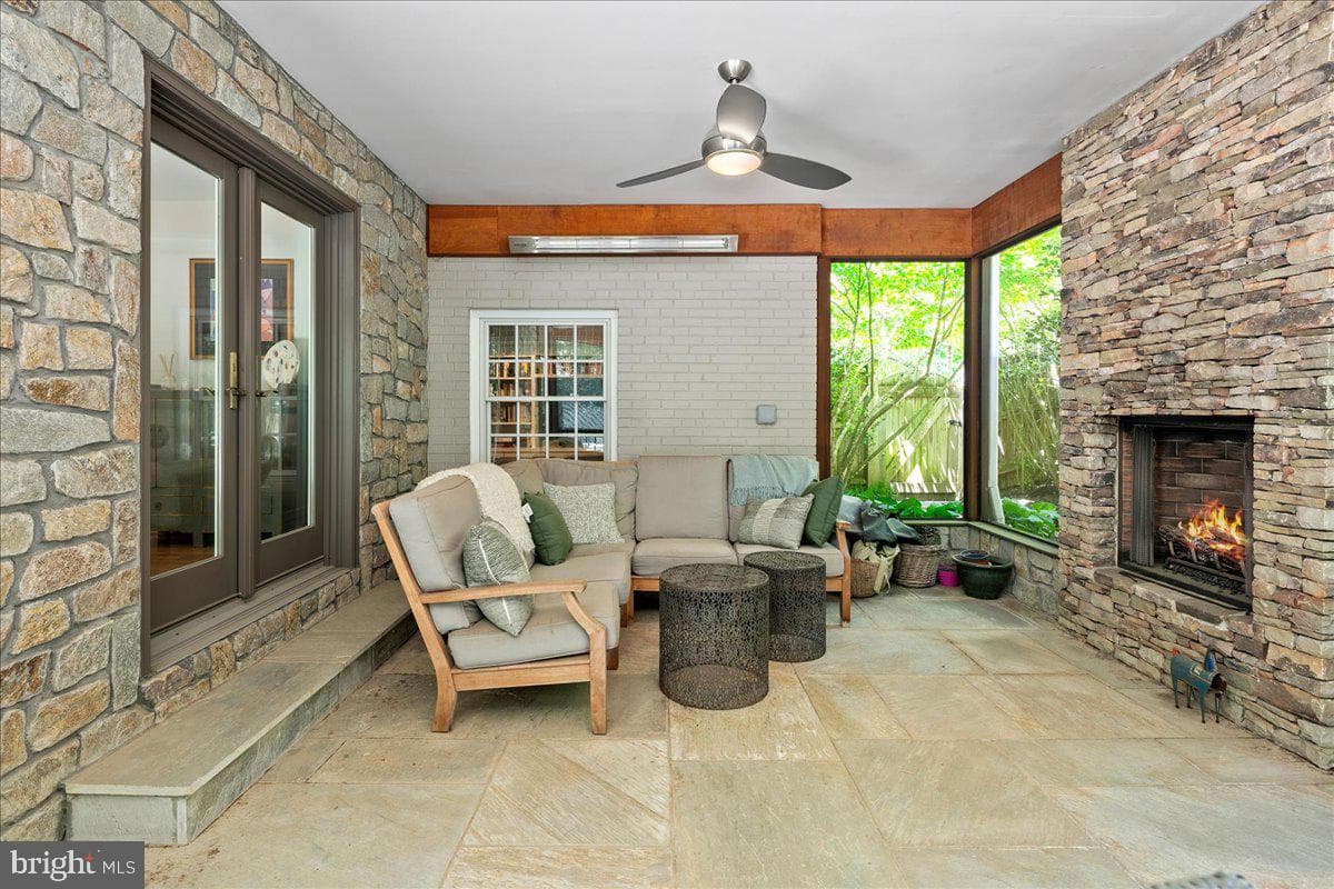 6413 Kenhowe Drive photo 55