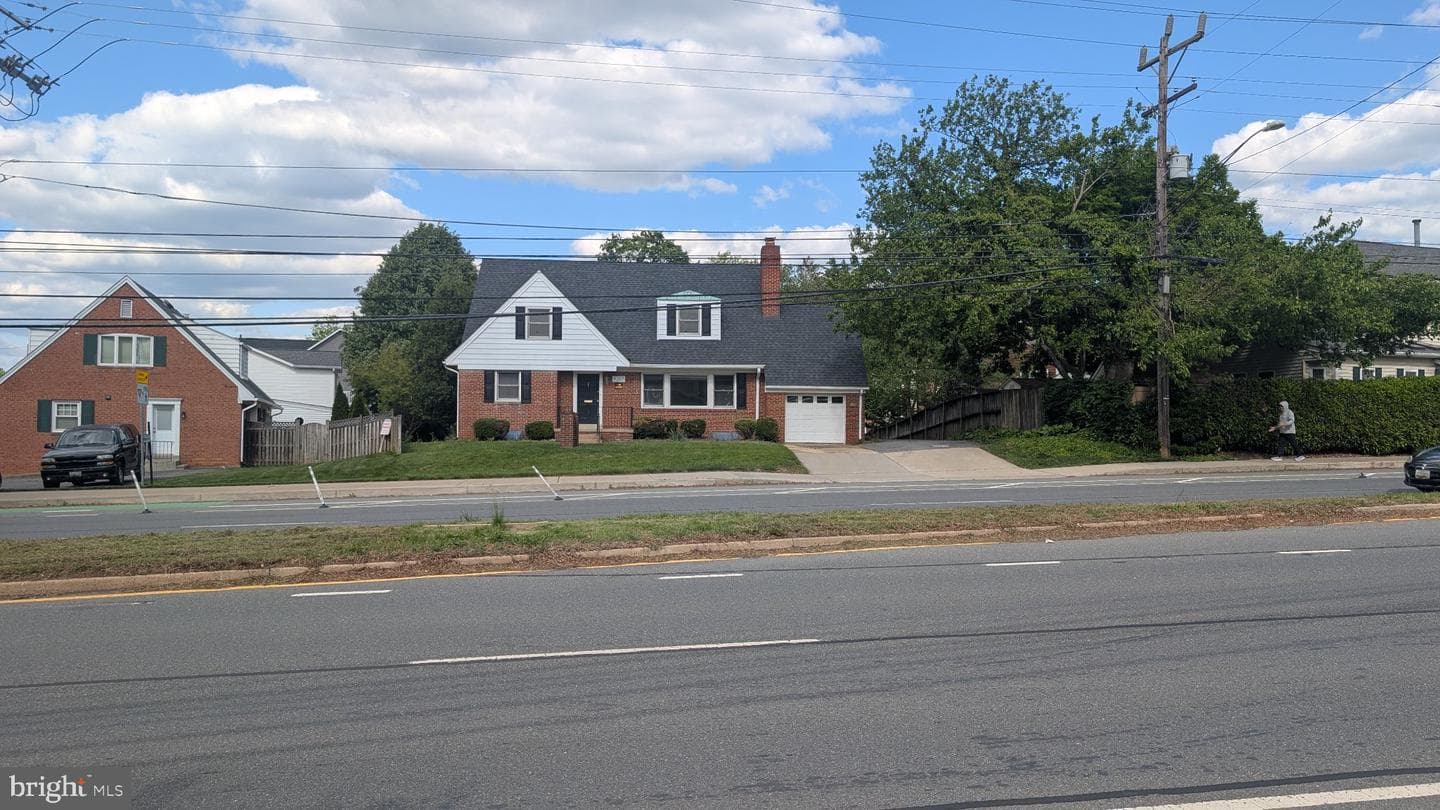 9207 Old Georgetown Road photo 5