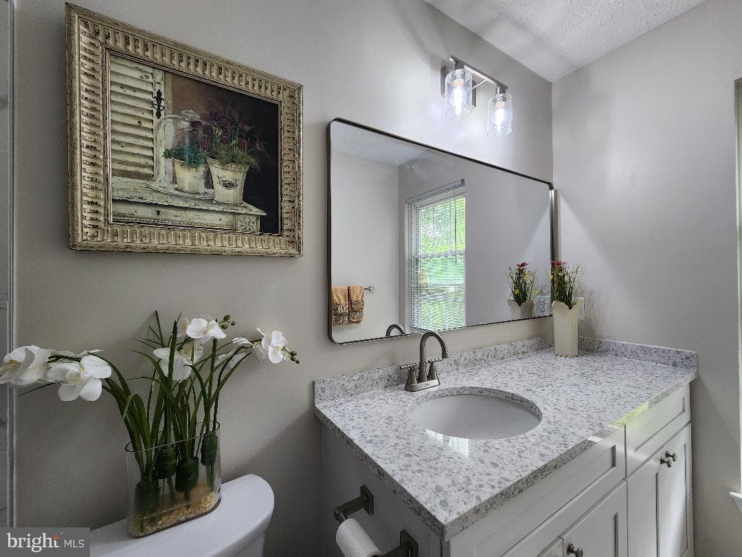 13908 Bergenfield photo 13
