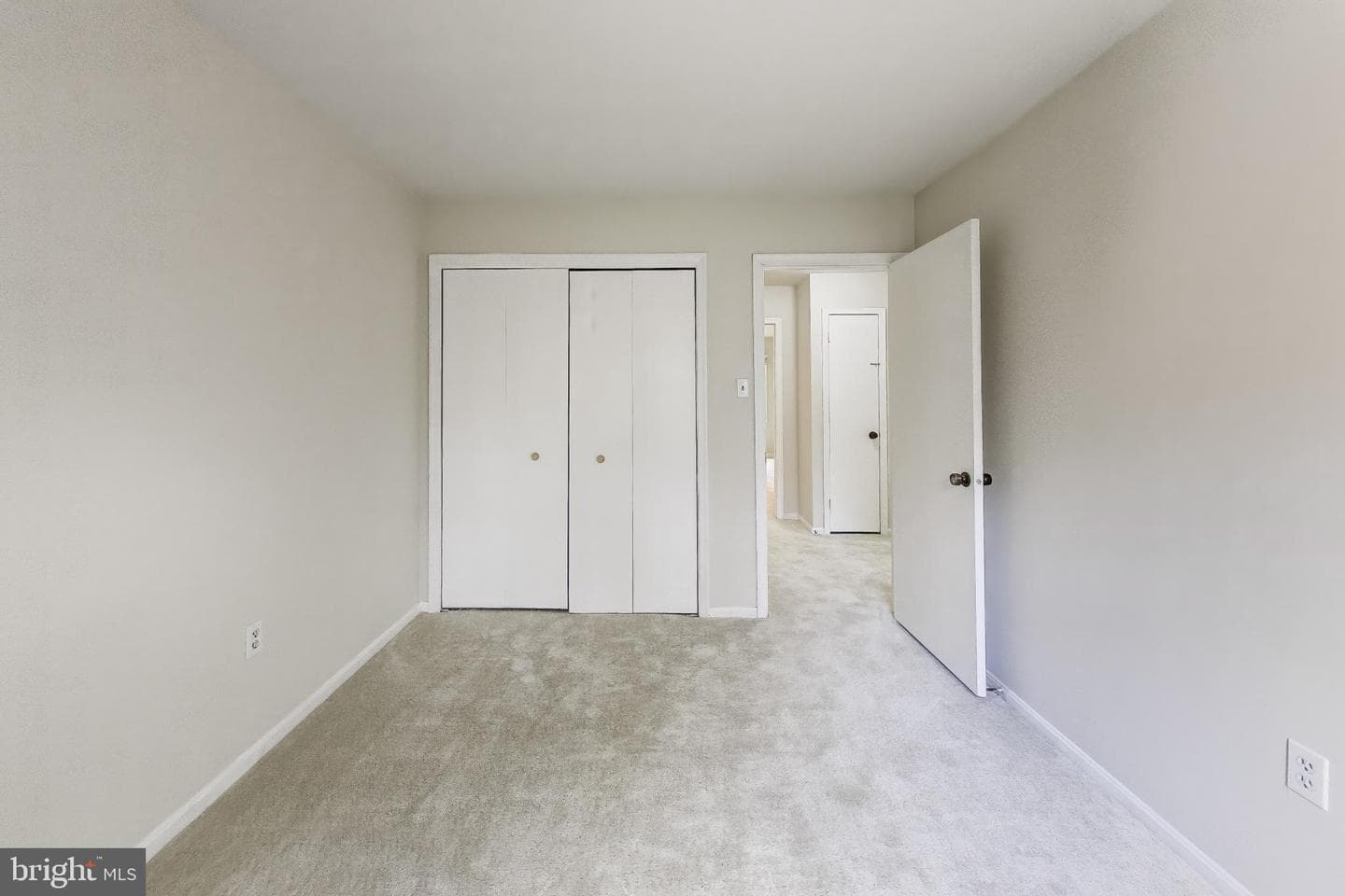 7709 Heatherton Lane photo 24