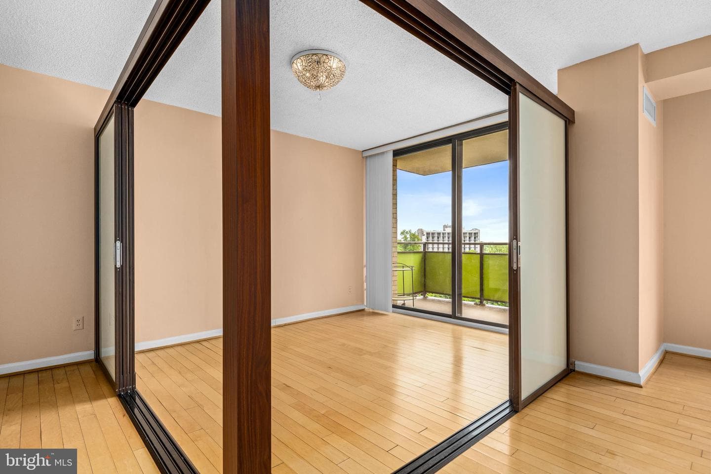 5225 Pooks Hill Road #519n photo 11