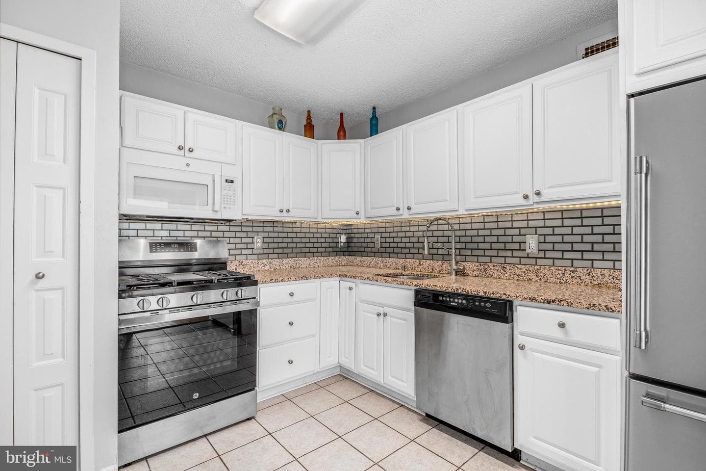 5225 Pooks Hill Road #519n photo 16
