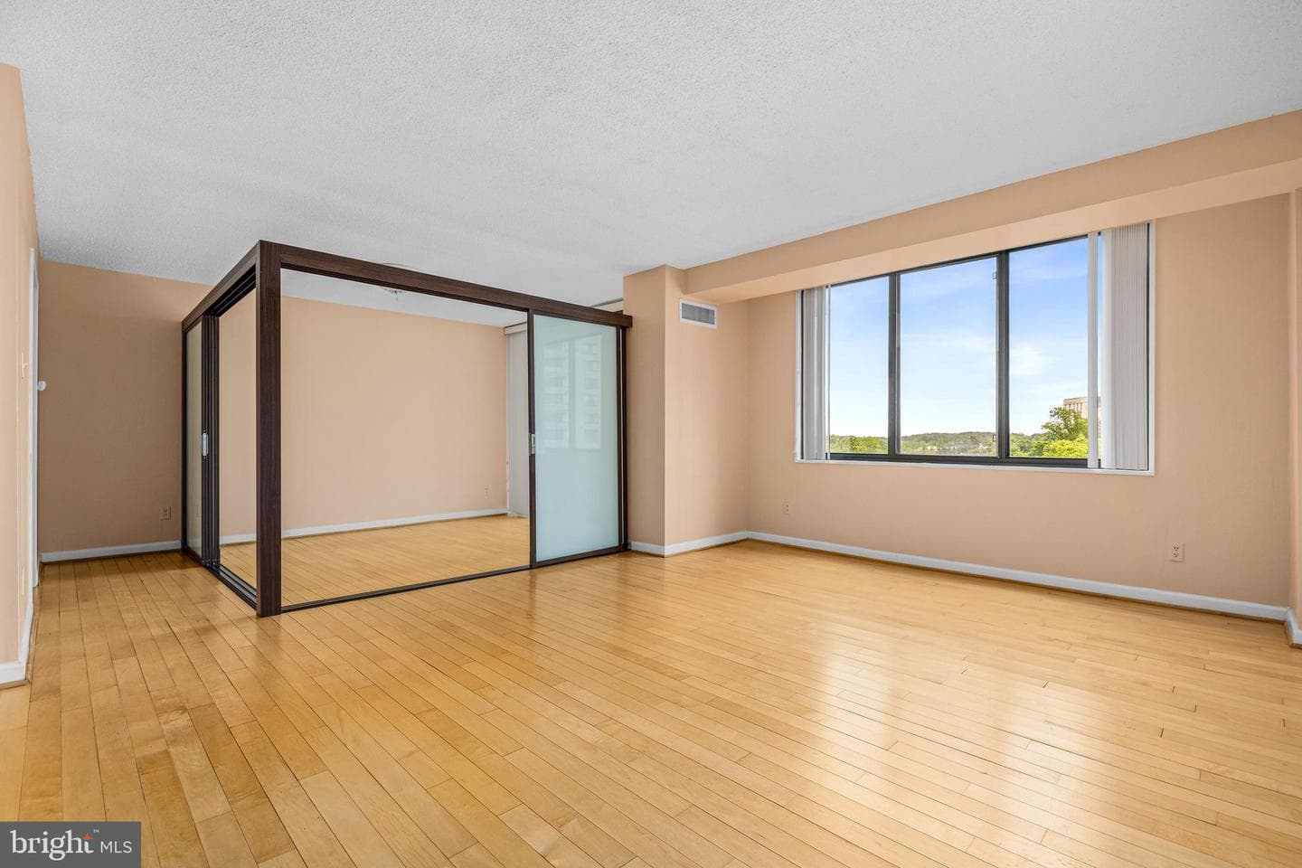 5225 Pooks Hill Road #519n photo 7