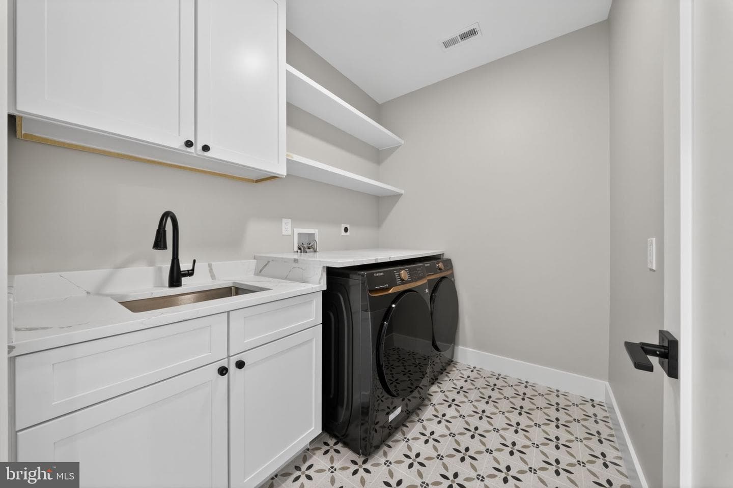 9906 Edward Avenue photo 28