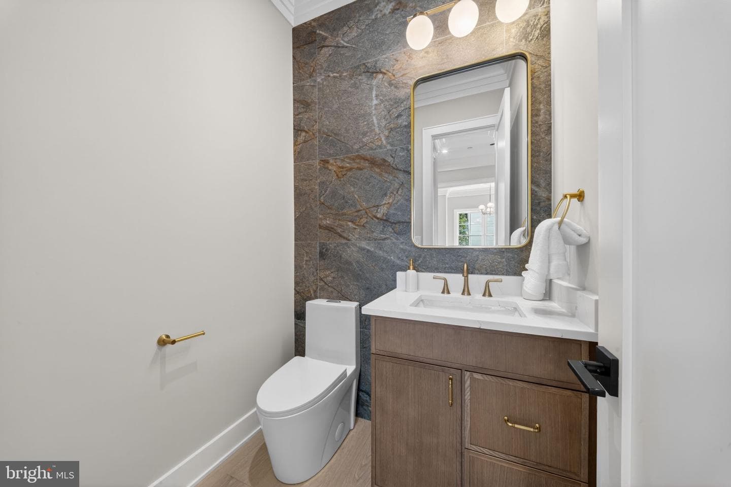 9906 Edward Avenue photo 3