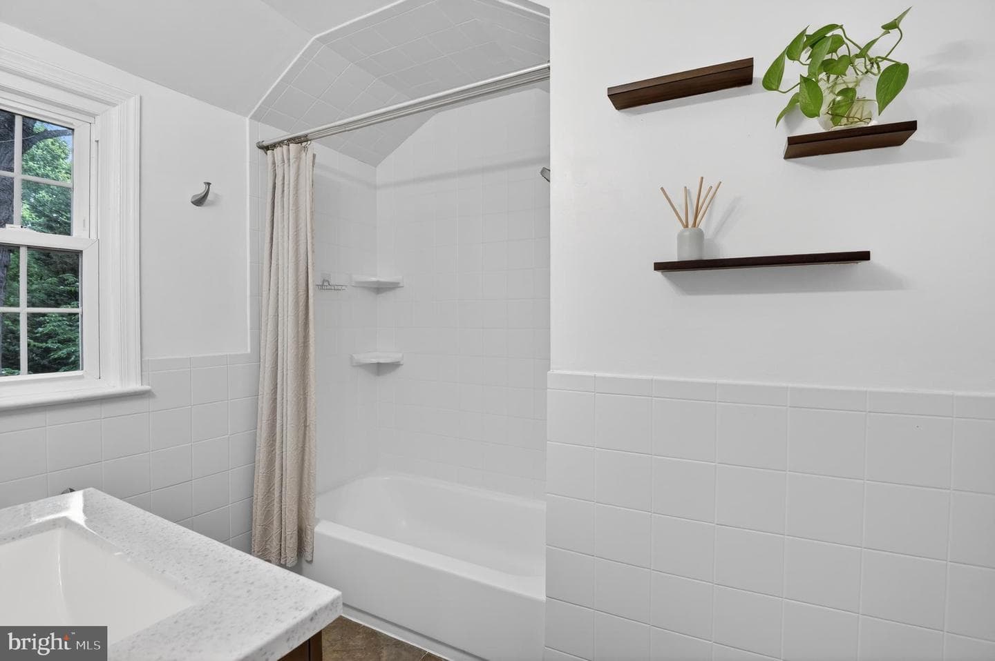 202 Baden Street photo 22