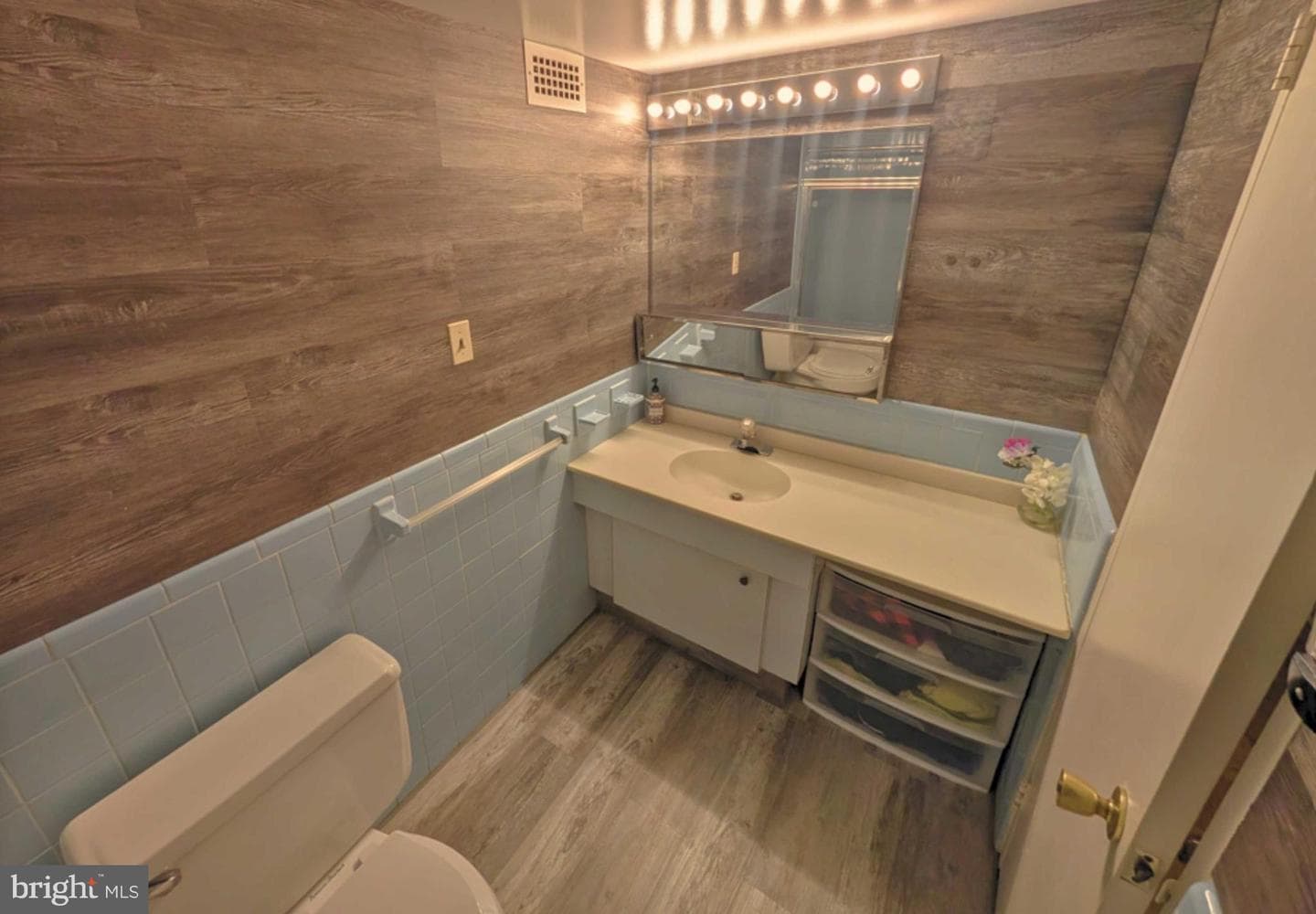 5101 River Road #405 photo 17
