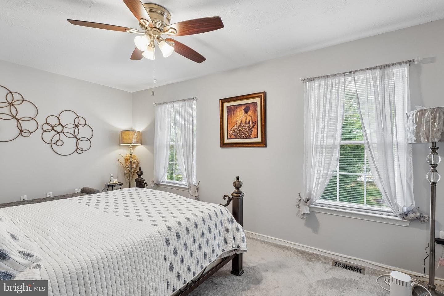 18219 Fox Chase Circle photo 12