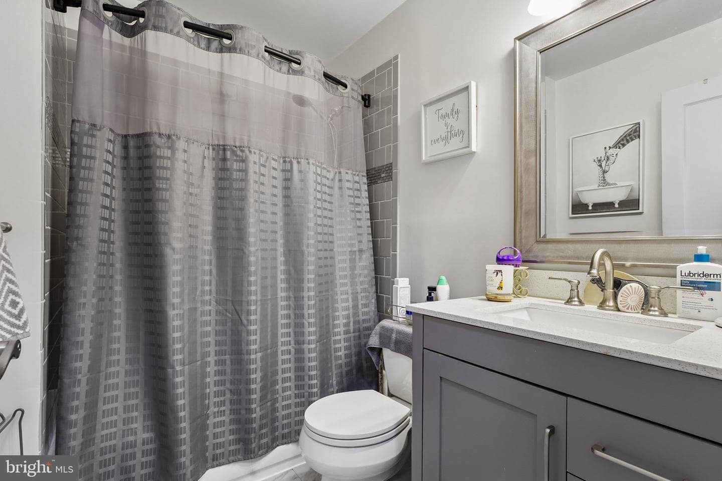 18219 Fox Chase Circle photo 20