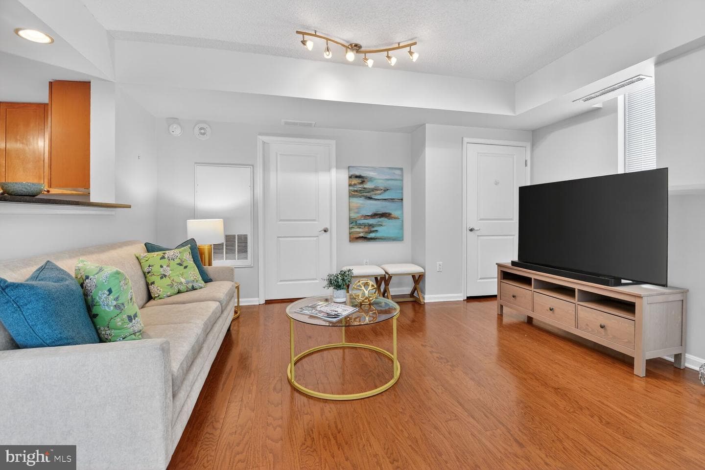 930 Wayne Avenue #405 photo 8