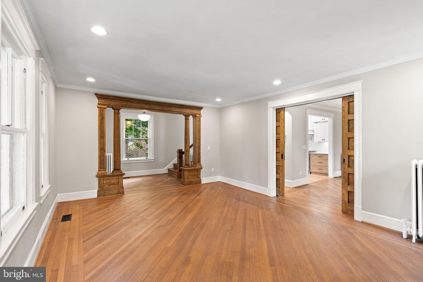 3419 Raymond Street photo 15