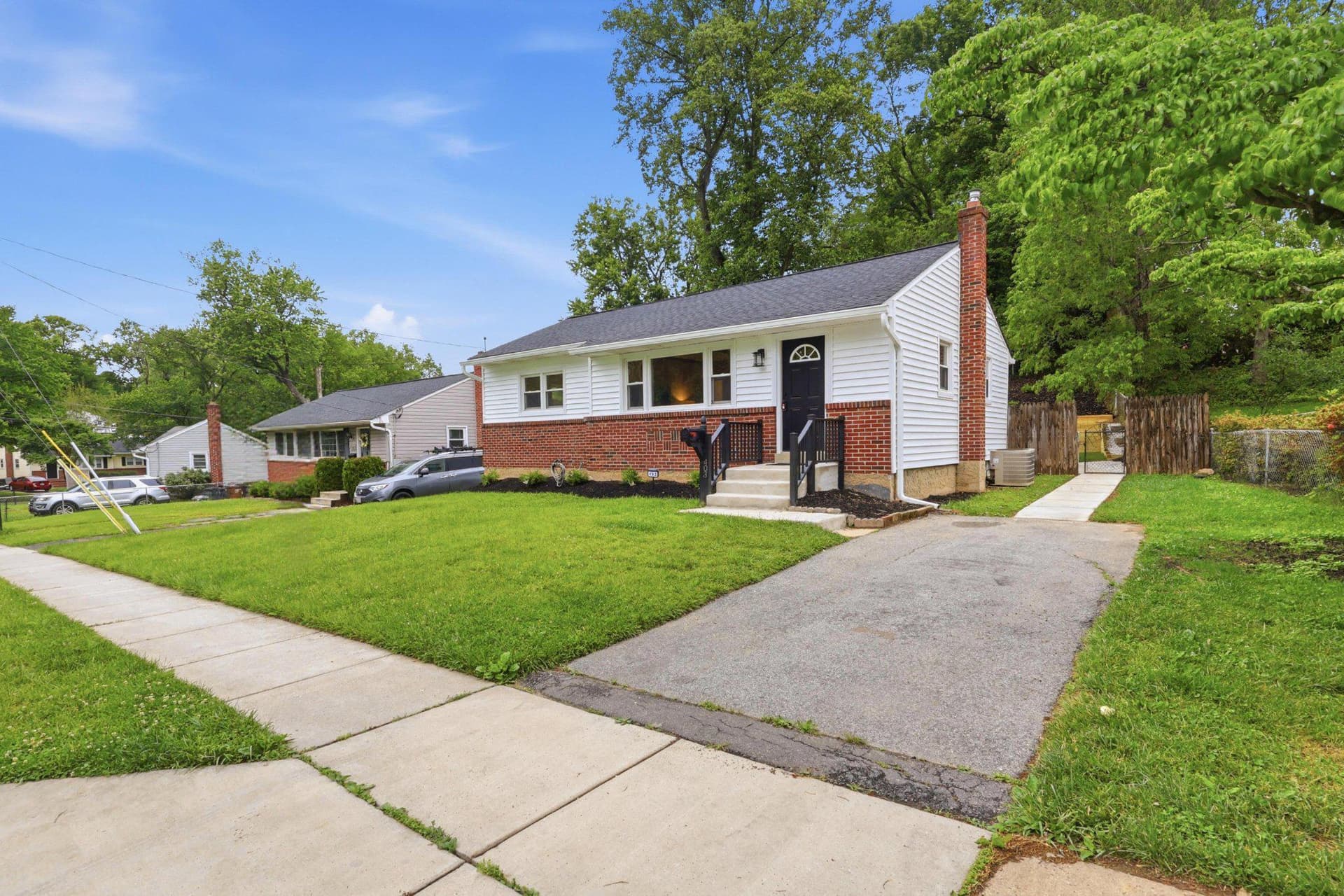 403 Carl Street photo 4