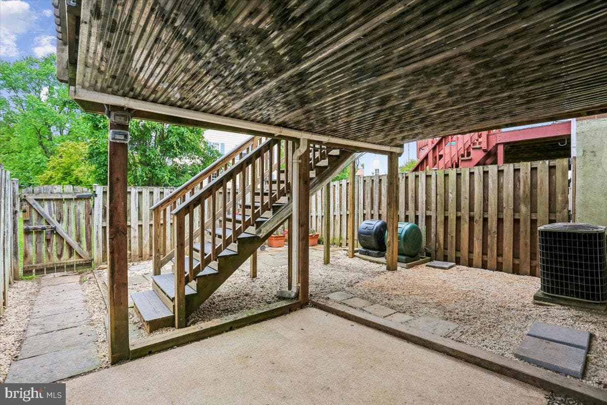 240 Watts Branch Parkway photo 34