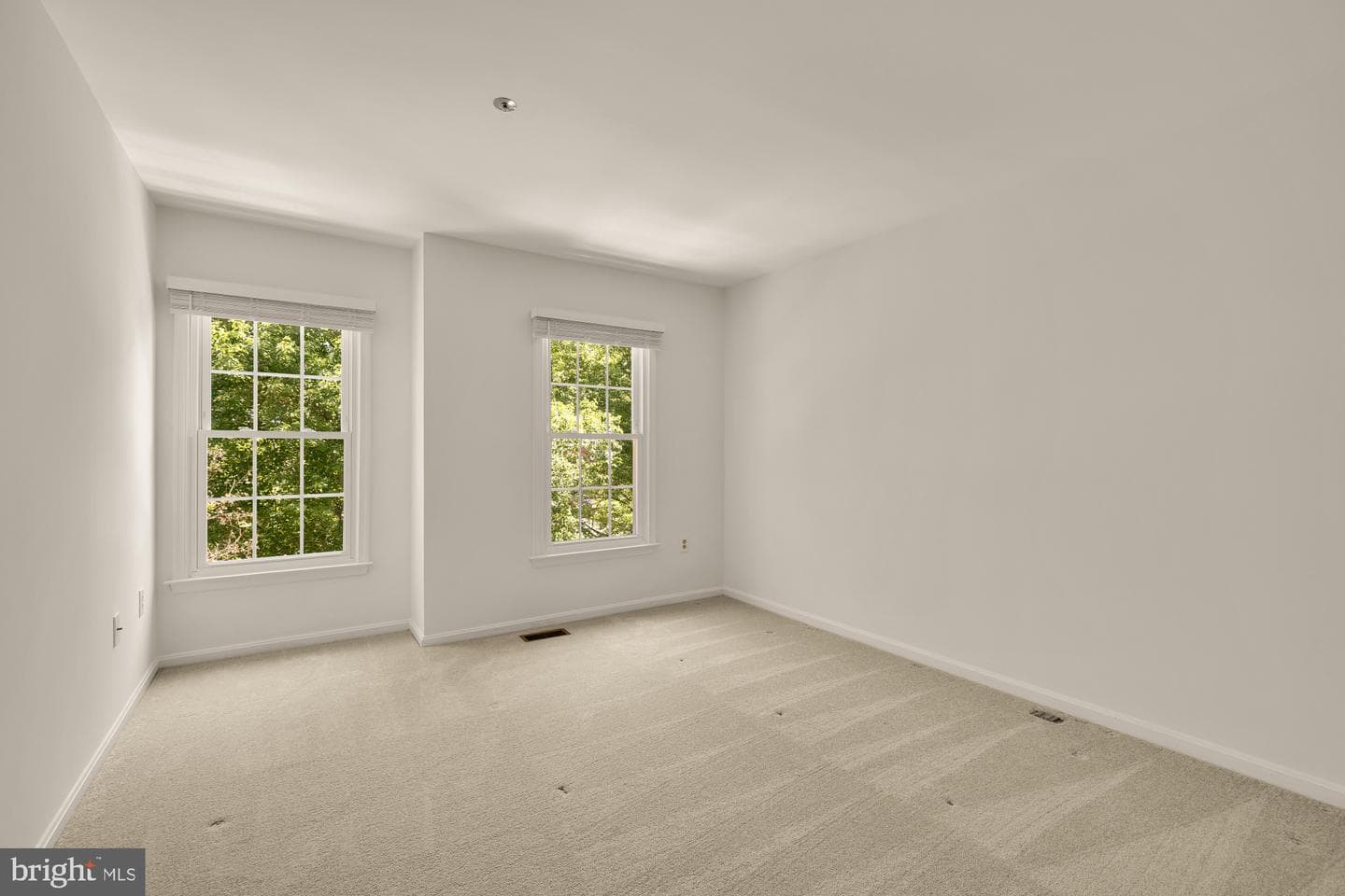 8926 2nd Avenue photo 16