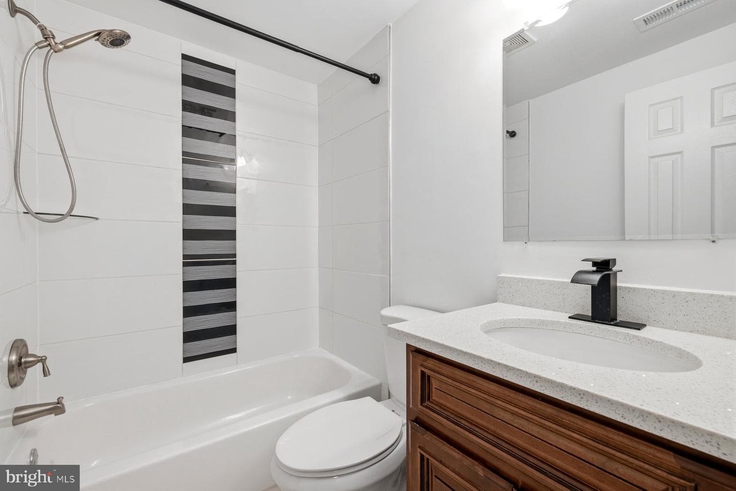 19103 Grotto Lane photo 36