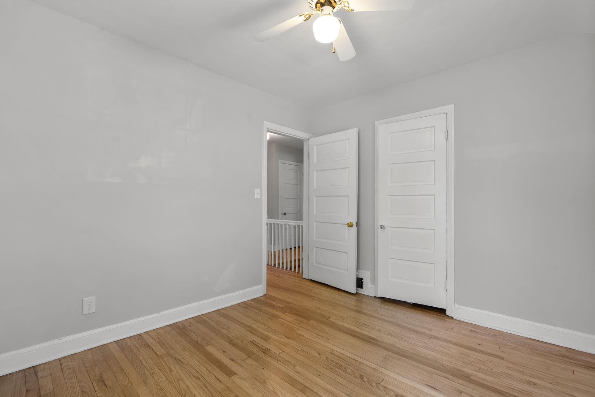 9911 Renfrew Road photo 32