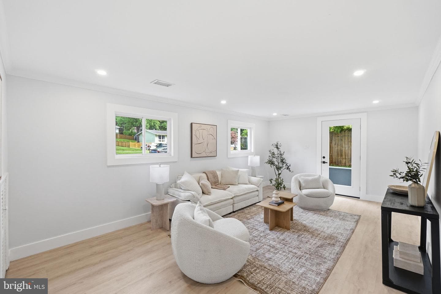 13710 Arctic Avenue photo 32