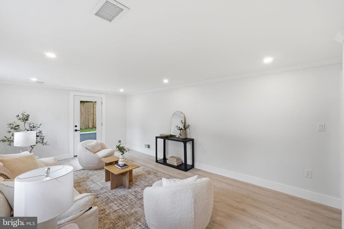 13710 Arctic Avenue photo 34