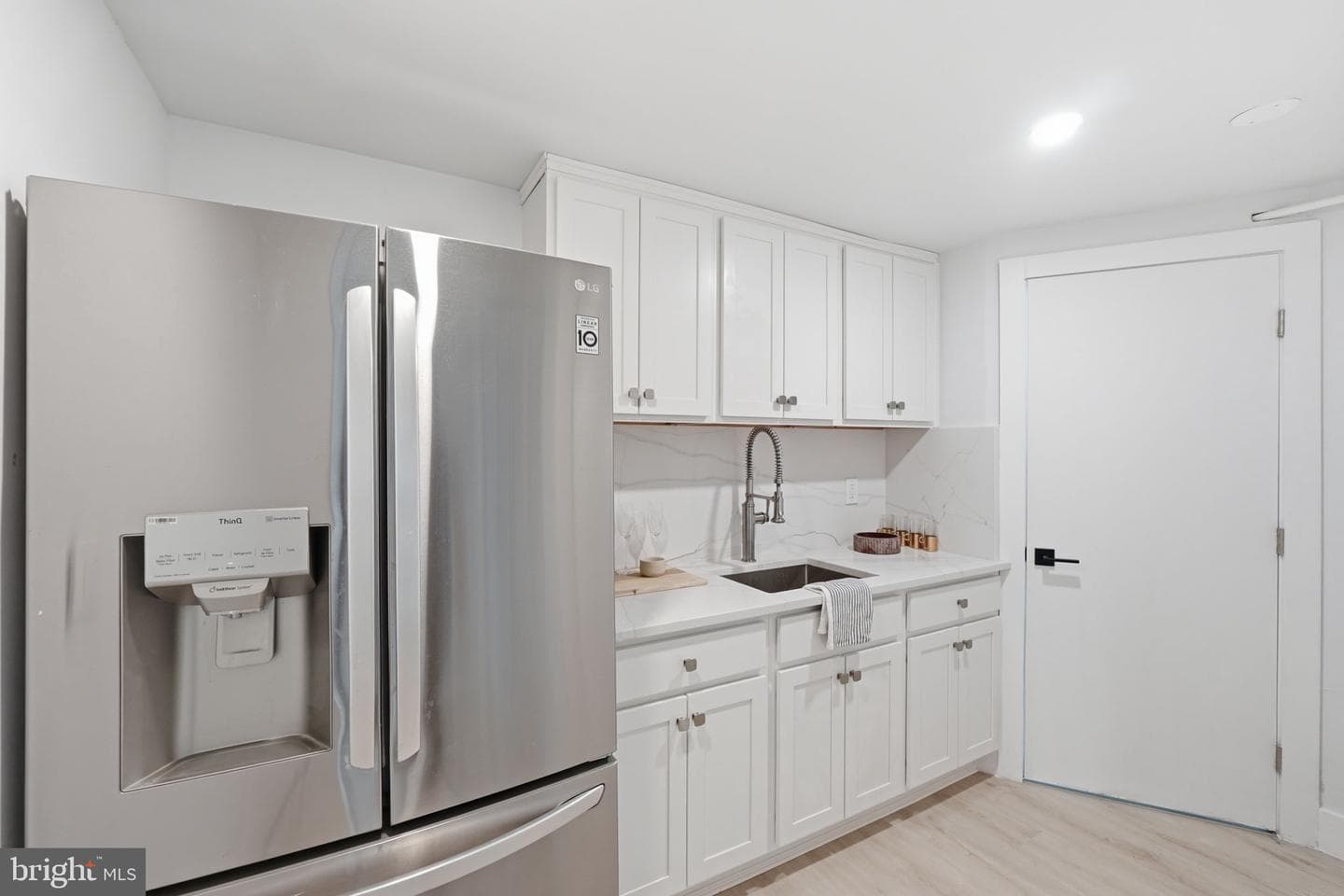 13710 Arctic Avenue photo 36