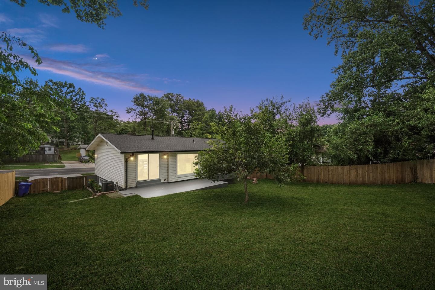 13710 Arctic Avenue photo 43