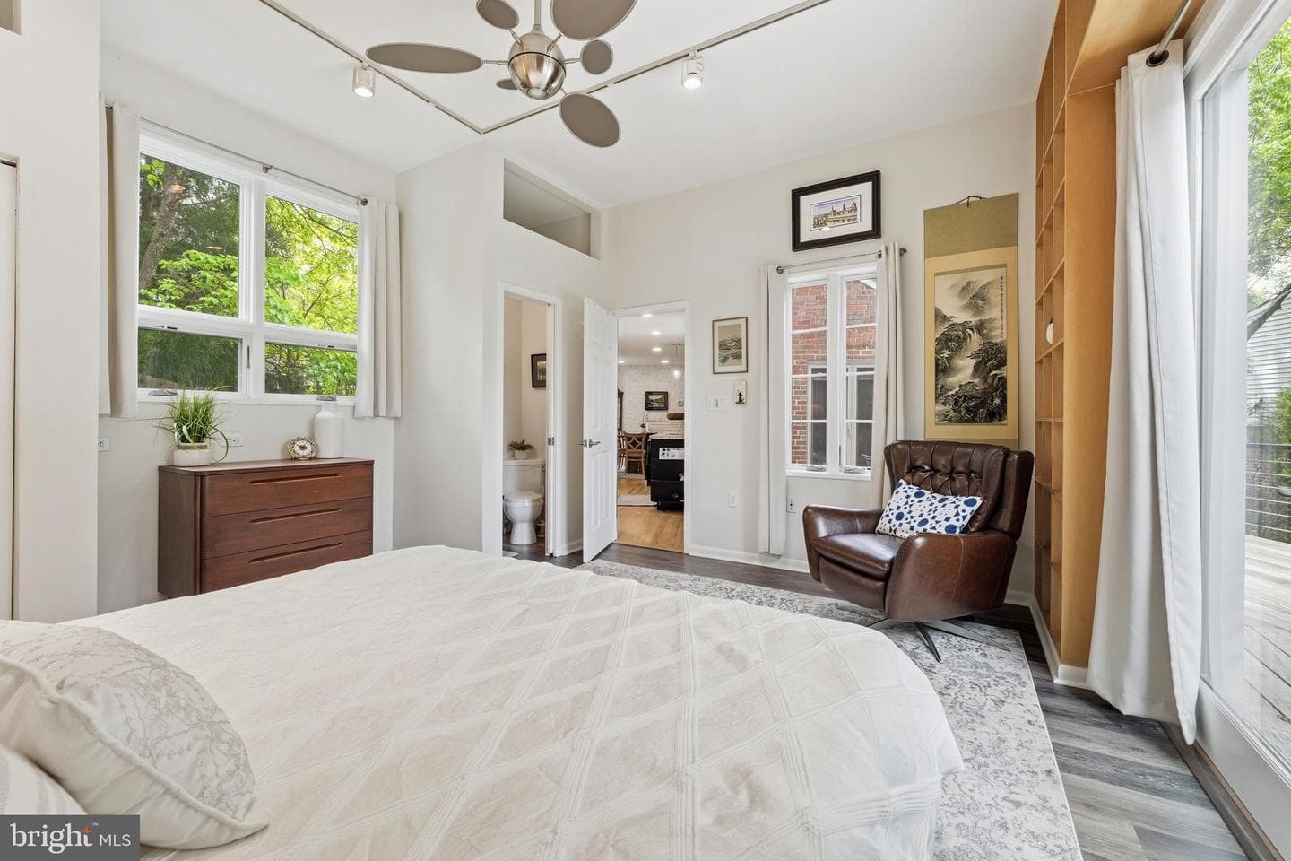 9109 Bradford Road photo 27