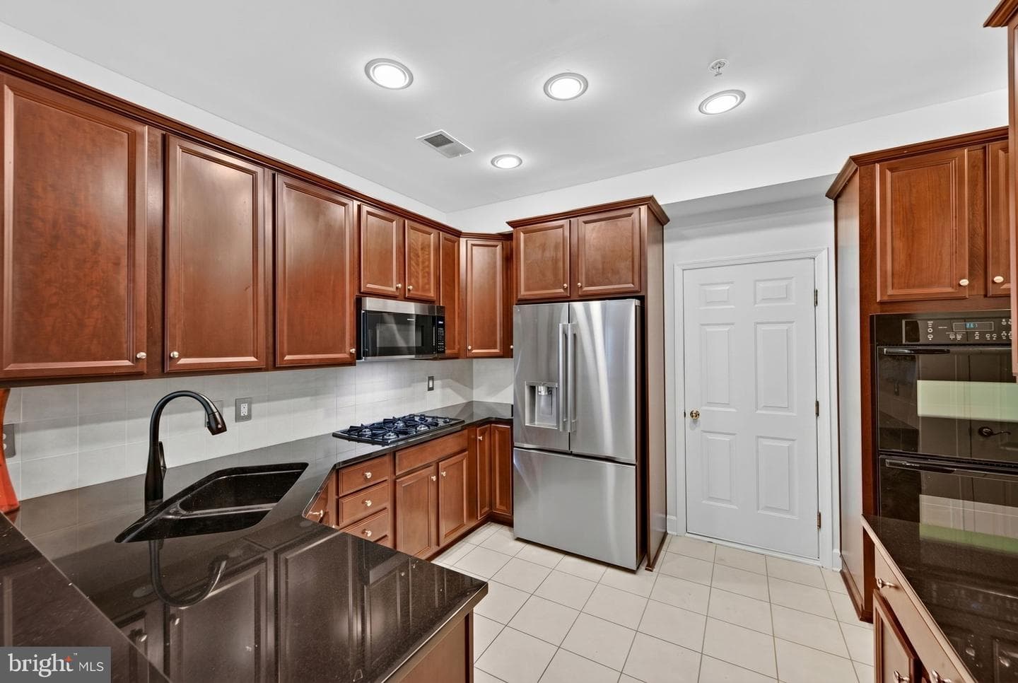 13526 Station Street #13526 photo 4