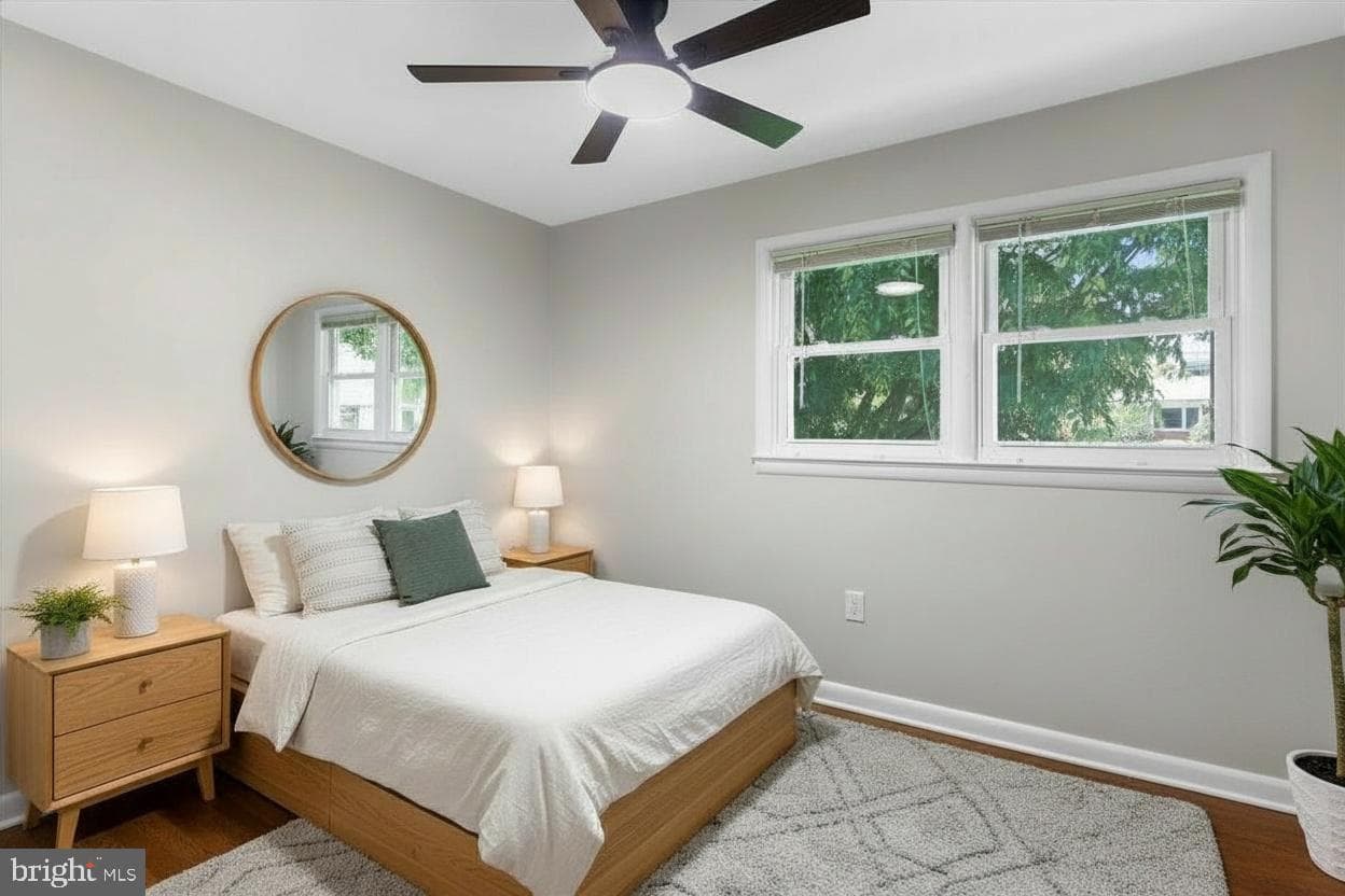 10701 Brunswick Avenue photo 22