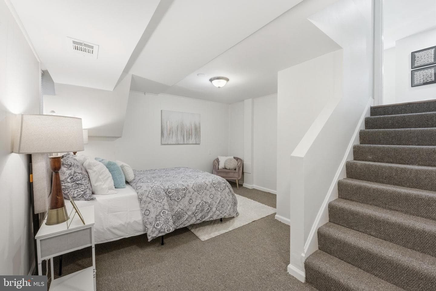 1105 Chiswell Lane photo 43