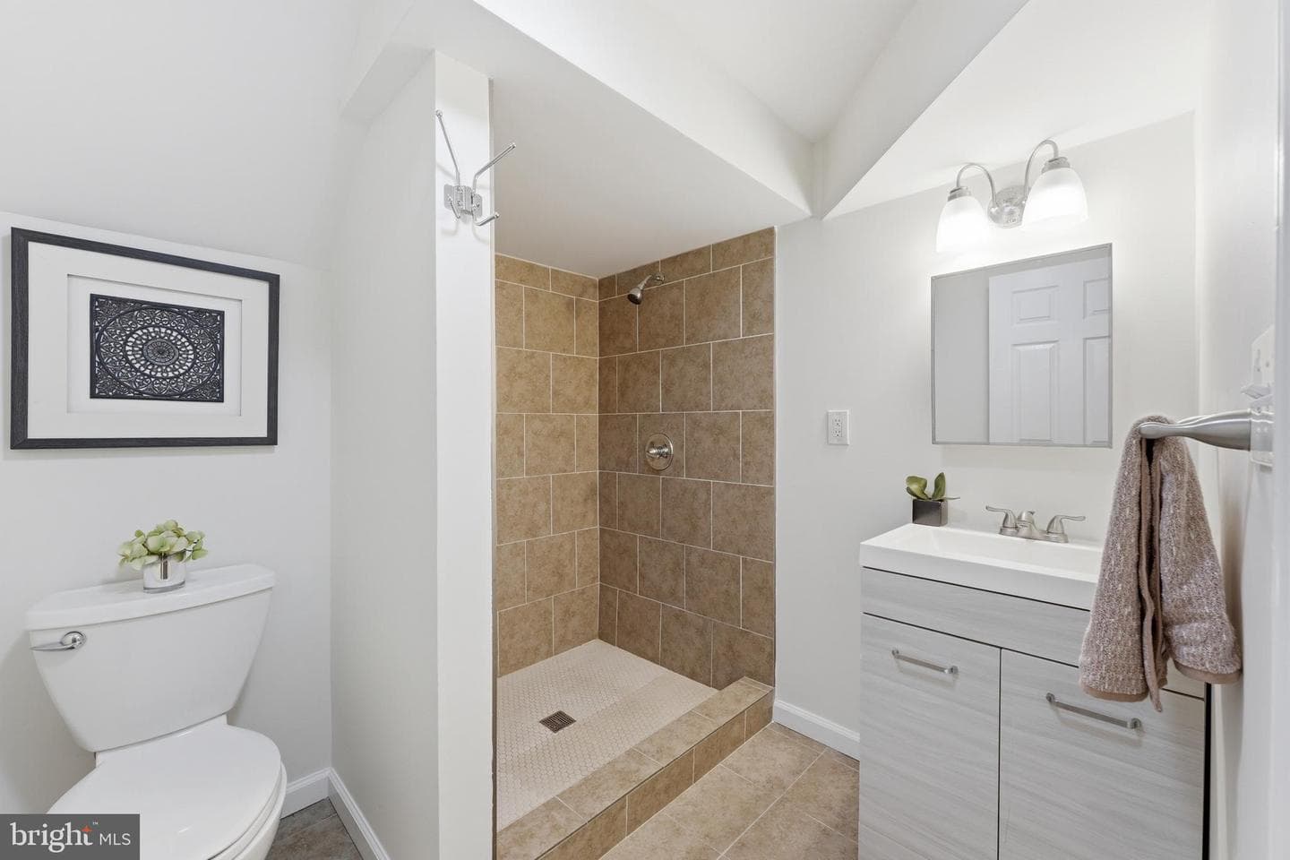 1105 Chiswell Lane photo 47