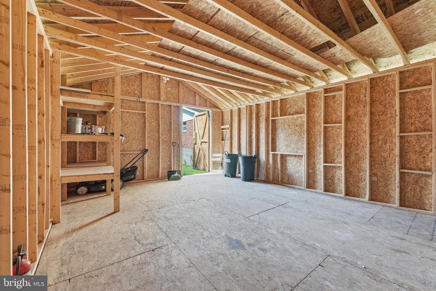 1105 Chiswell Lane photo 65