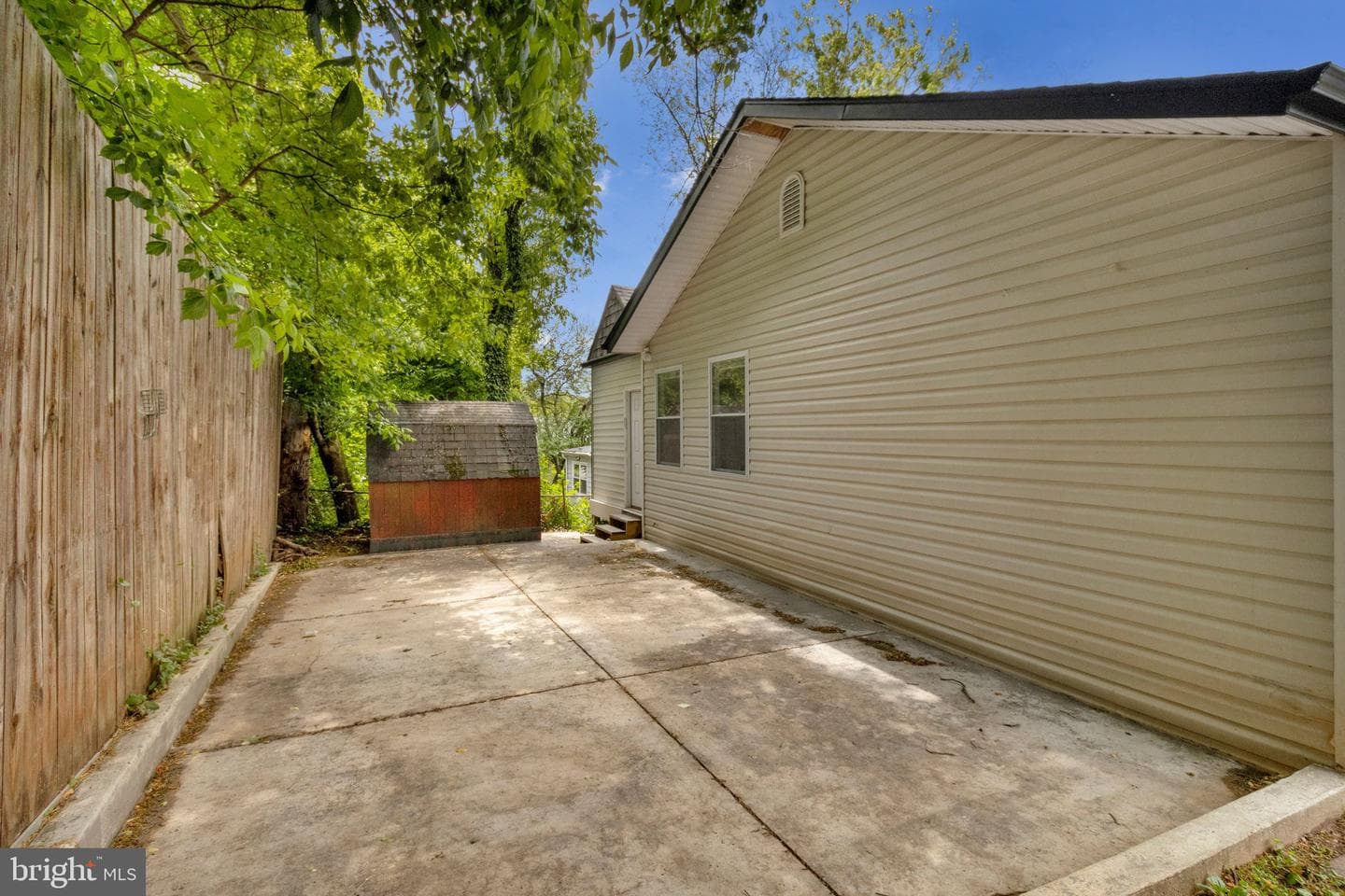 11515 Goodloe Road photo 32