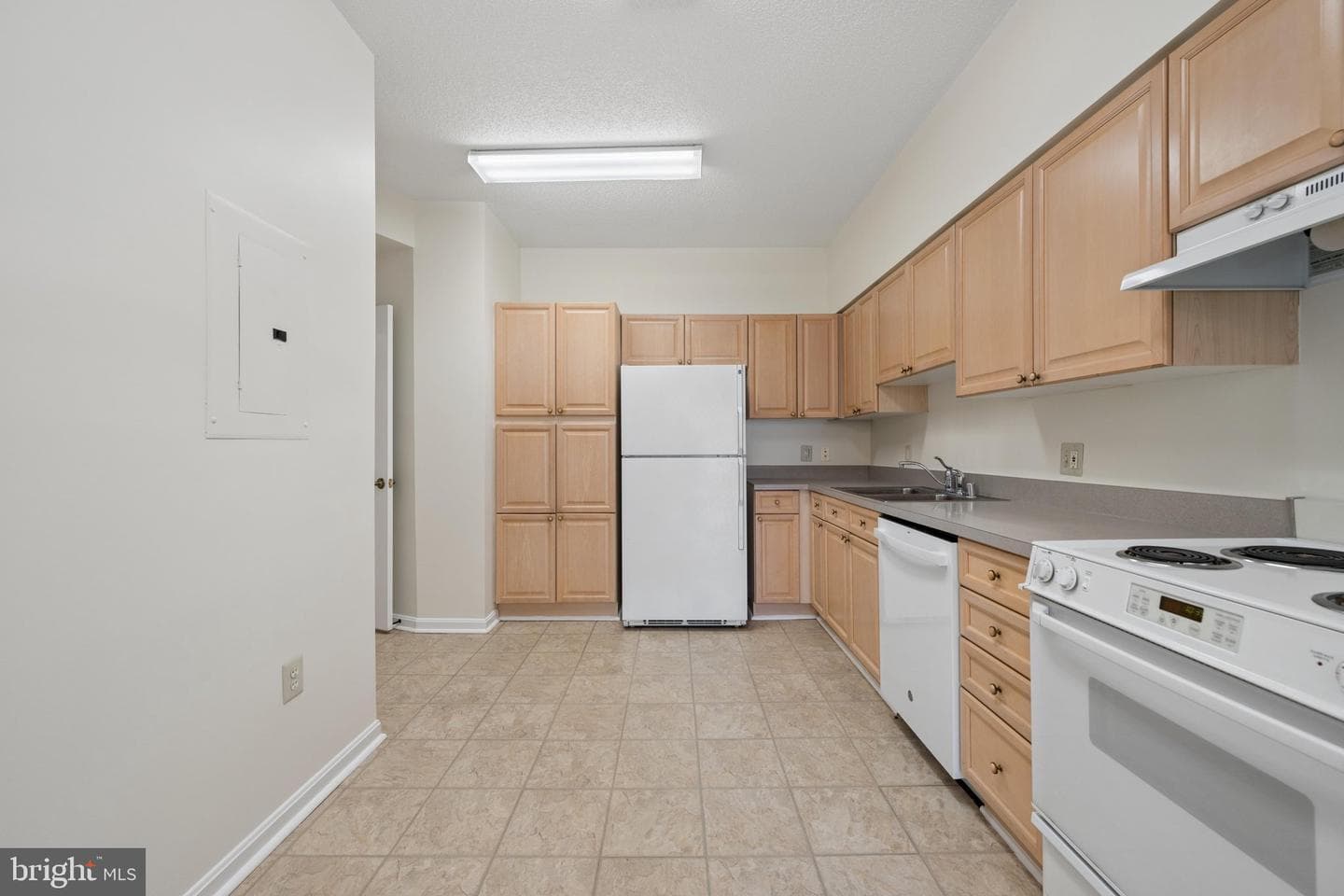 2904 N Leisure World Boulevard #308 photo 30