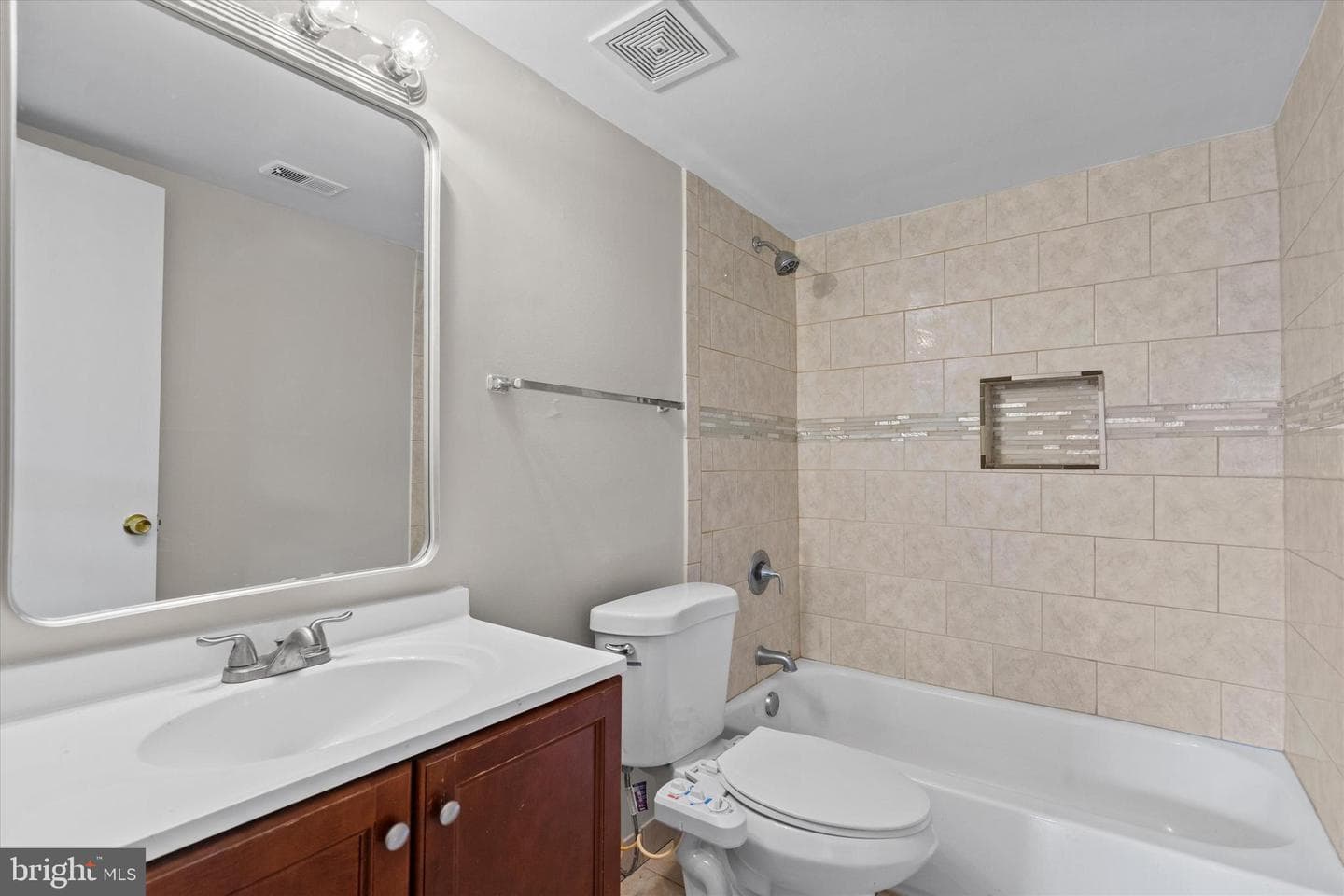 768 Quince Orchard Boulevard #768-202 photo 6