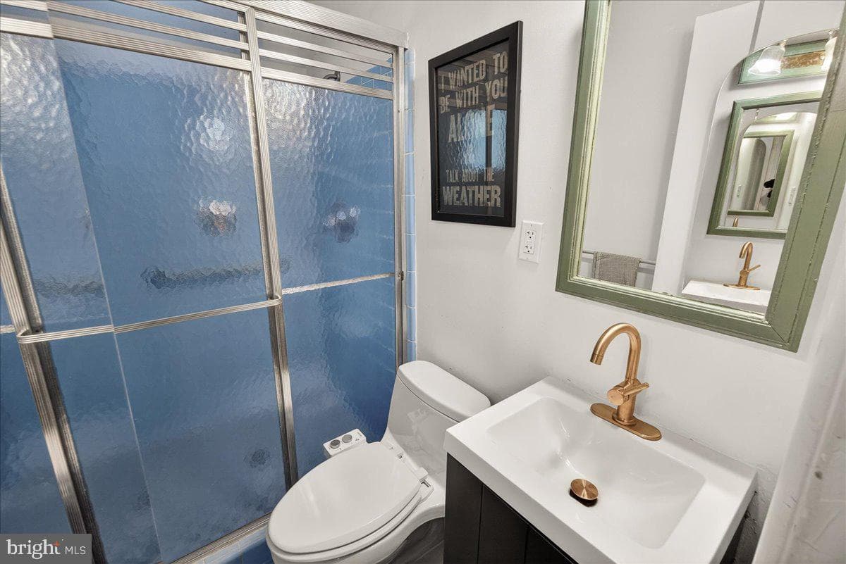 707 Hyde Road photo 35