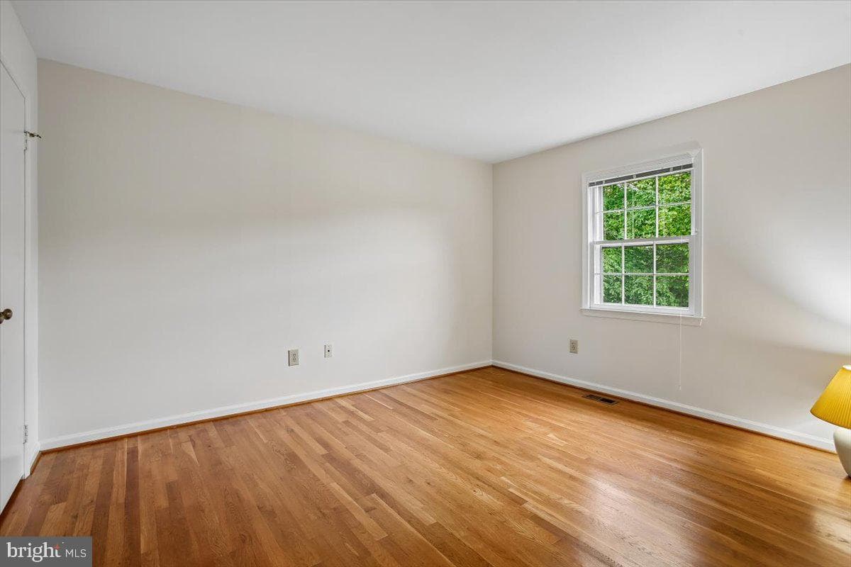 9208 Fall River Lane photo 32