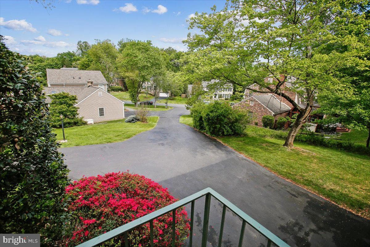 9208 Fall River Lane photo 43