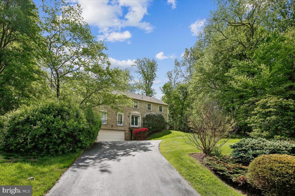 9208 Fall River Lane photo 44