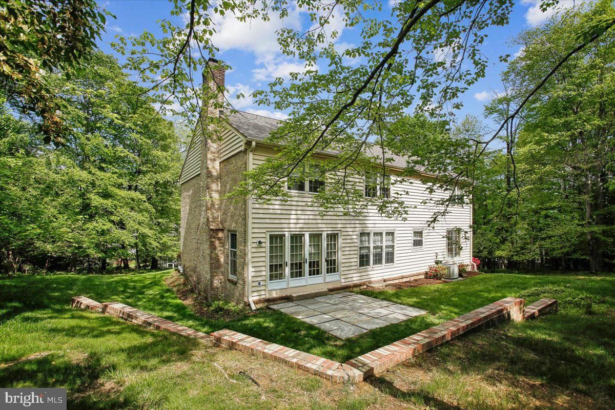 9208 Fall River Lane photo 47