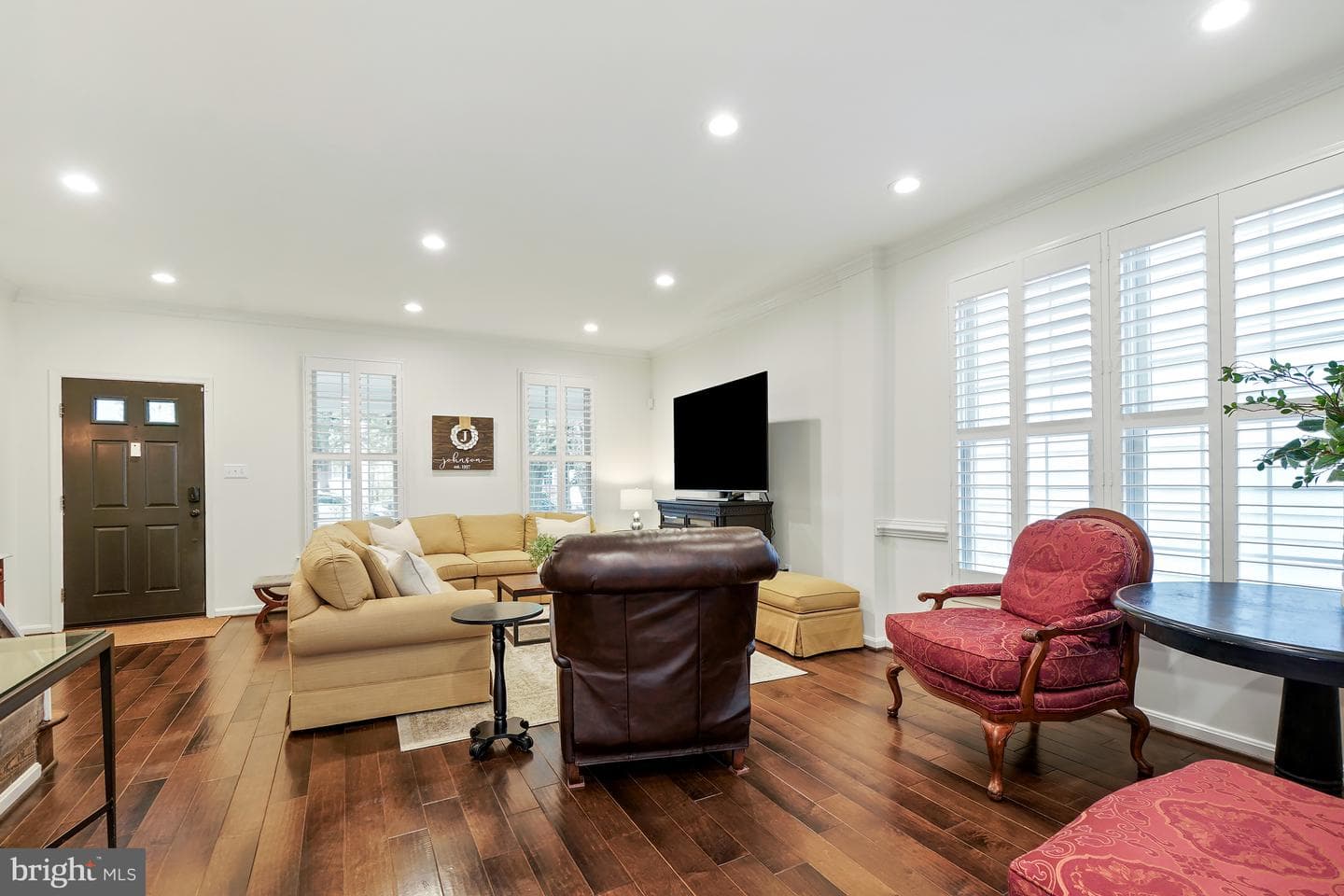 345 Chestertown Street photo 8