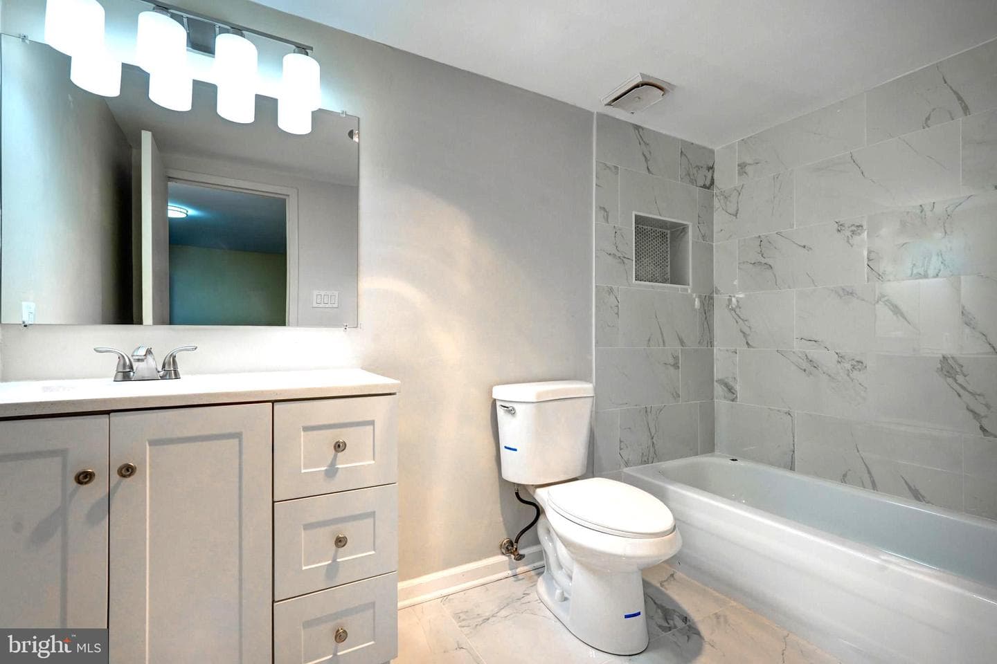 415 Christopher Avenue #11 photo 33