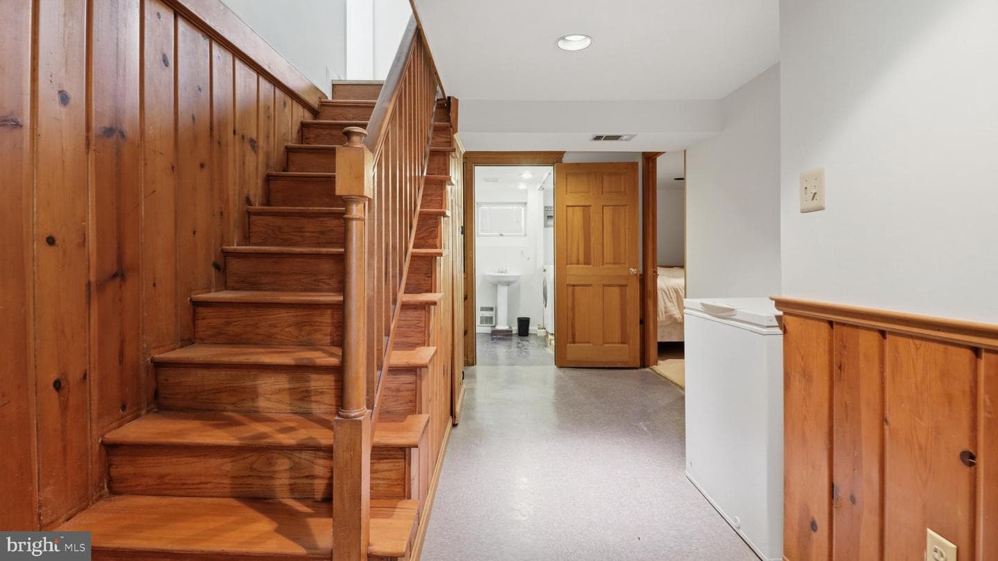 11708 Galt Avenue photo 21