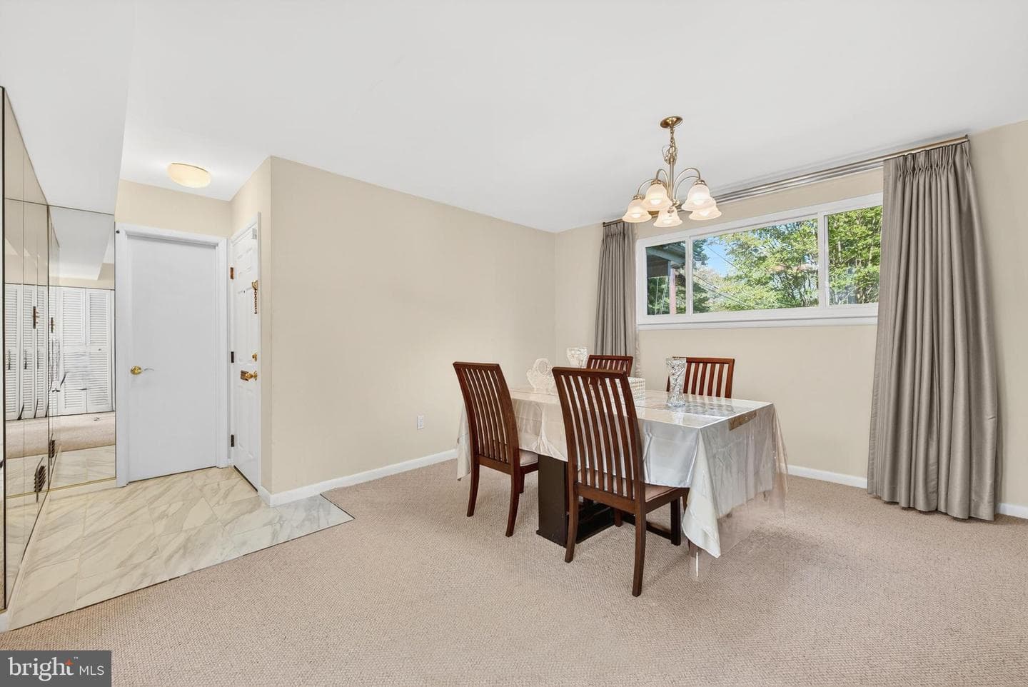 914 Kenbrook Court photo 4