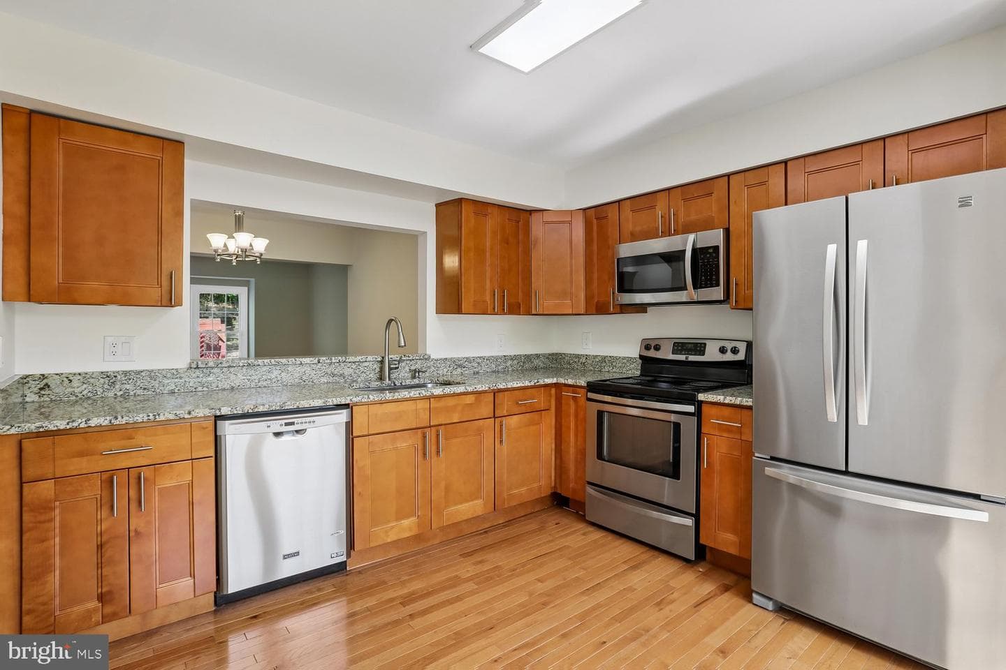 10804 Douglas Avenue photo 14